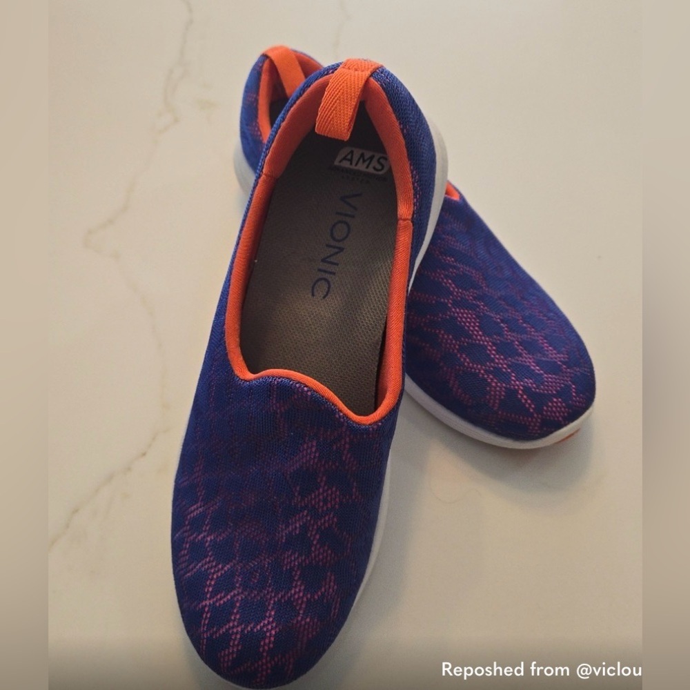 Vionic Hydra Orthotic Slip On Shoes